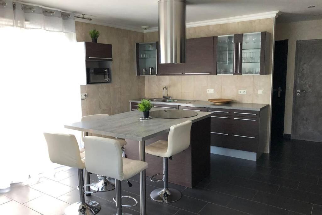 Havre De Paix Dans Le Jura Alsacien Avec Piscine Privee Externe De Mai A Septembre Holiday home Bendorf